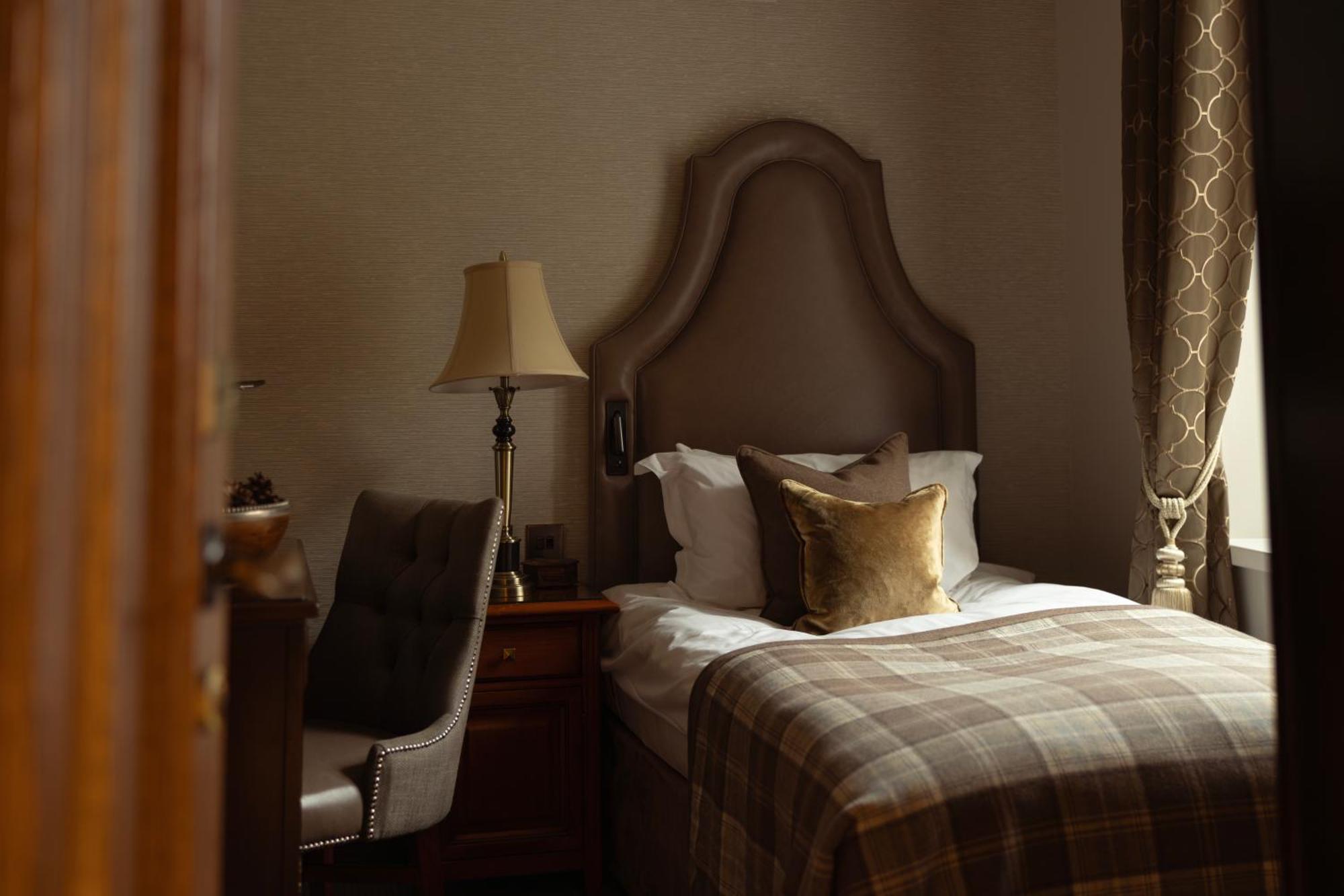 The Station Hotel Rothes Buitenkant foto