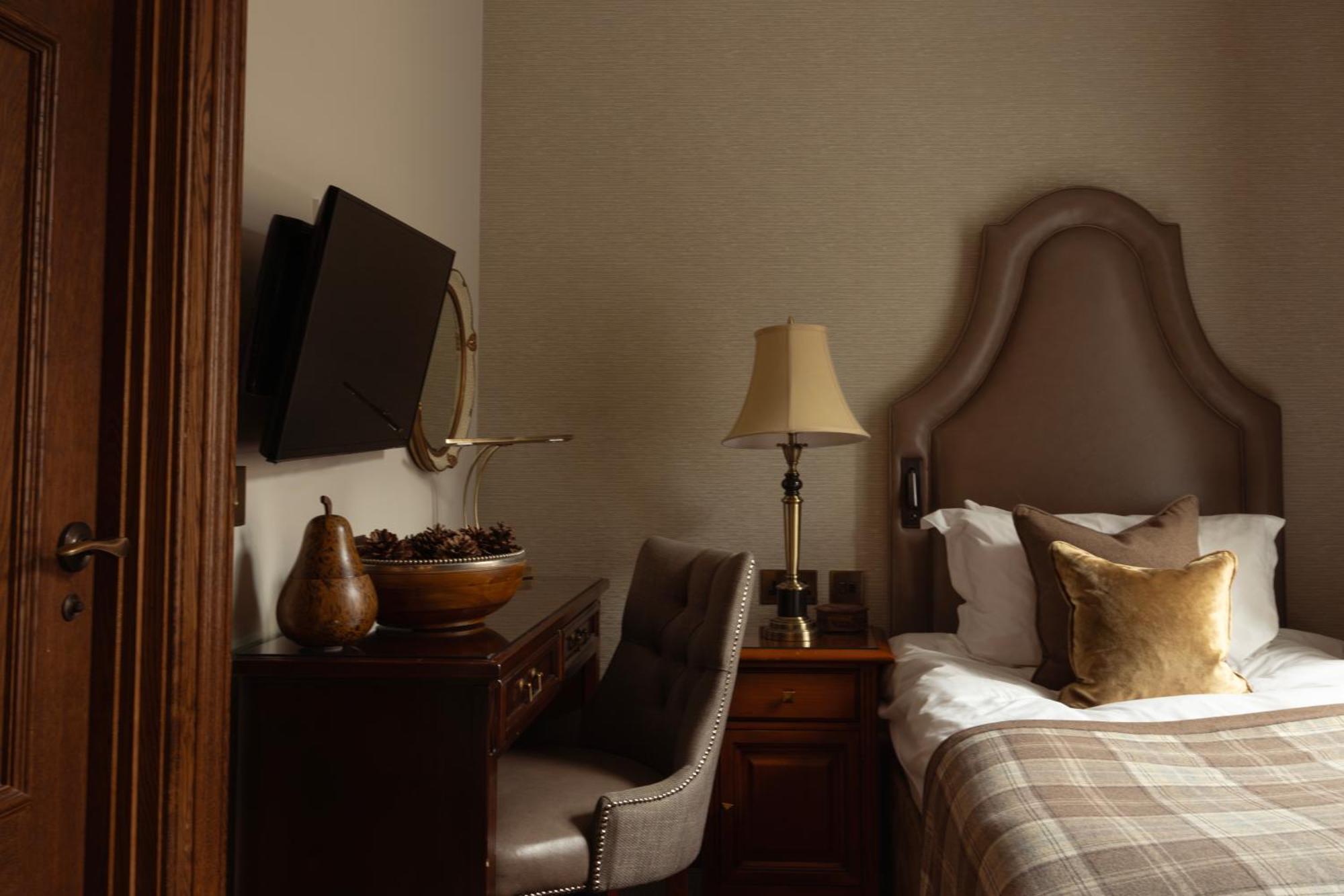 The Station Hotel Rothes Buitenkant foto